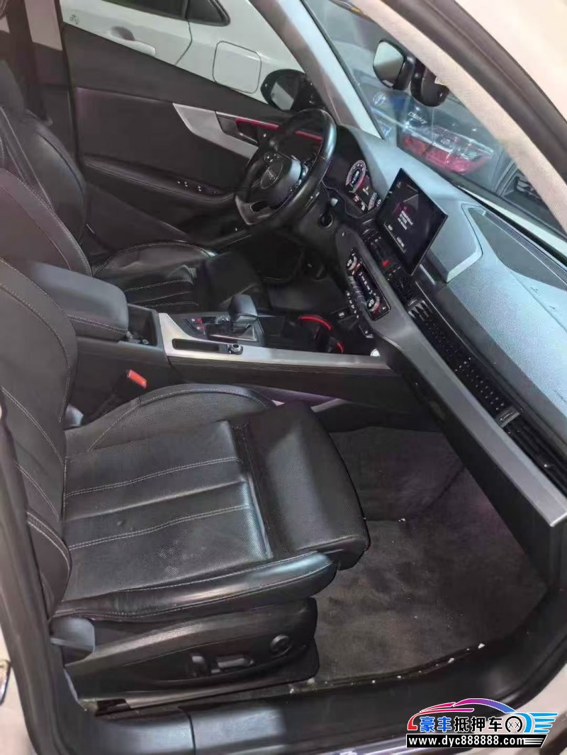 23年奥迪A4L轿车抵押车出售