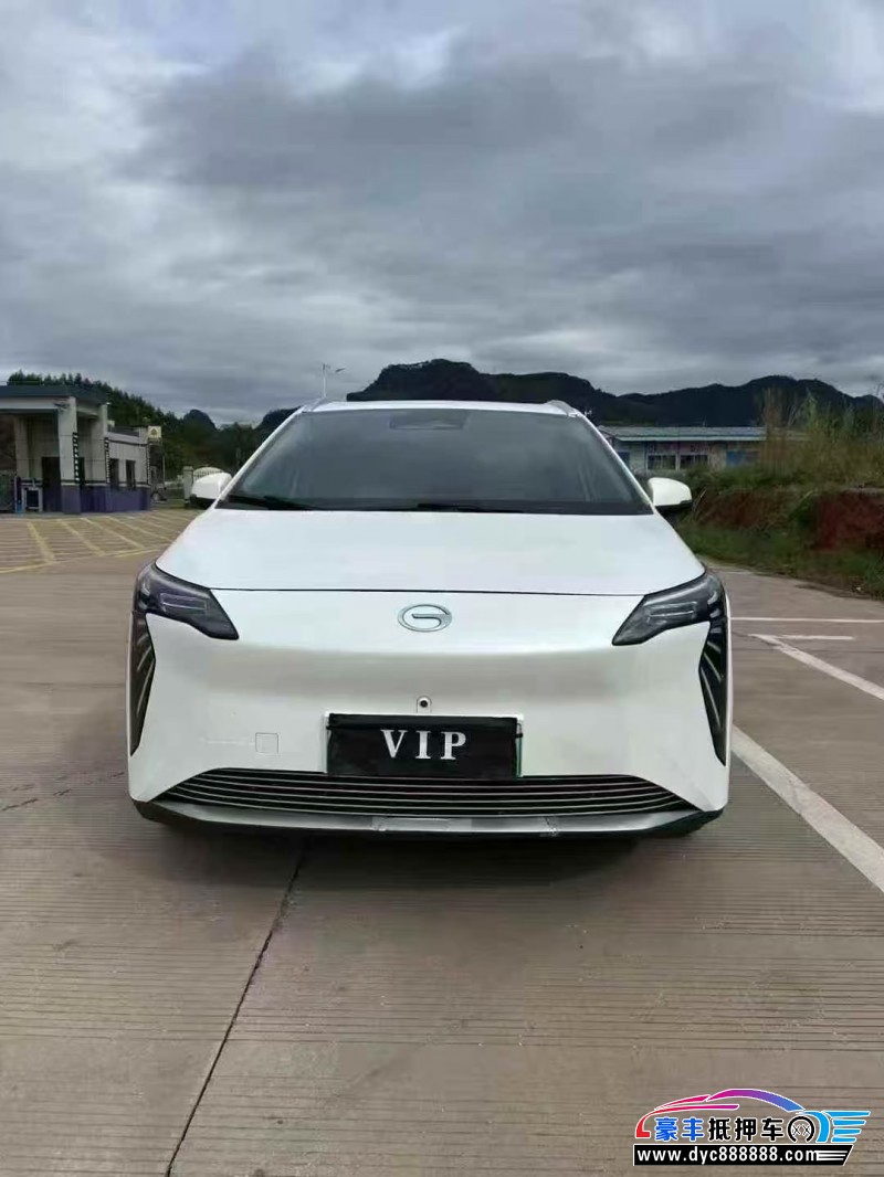 抵押车出售23年埃安Y70轿车