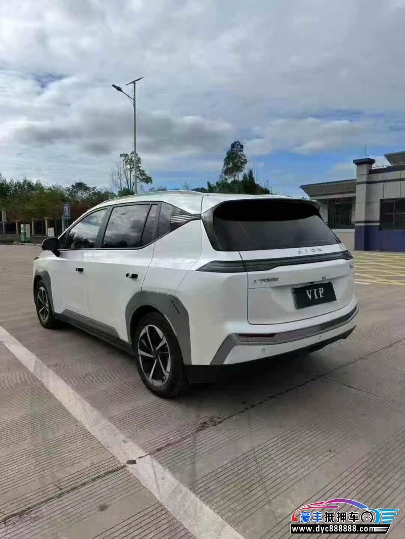 23年埃安Y70轿车抵押车出售