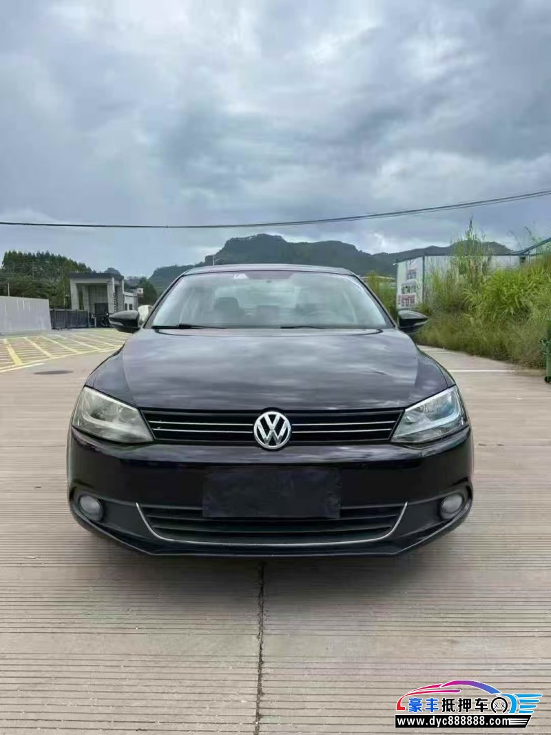 15年大众速腾轿车抵押车出售