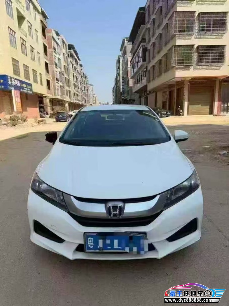 抵押车出售18年本田锋范轿车