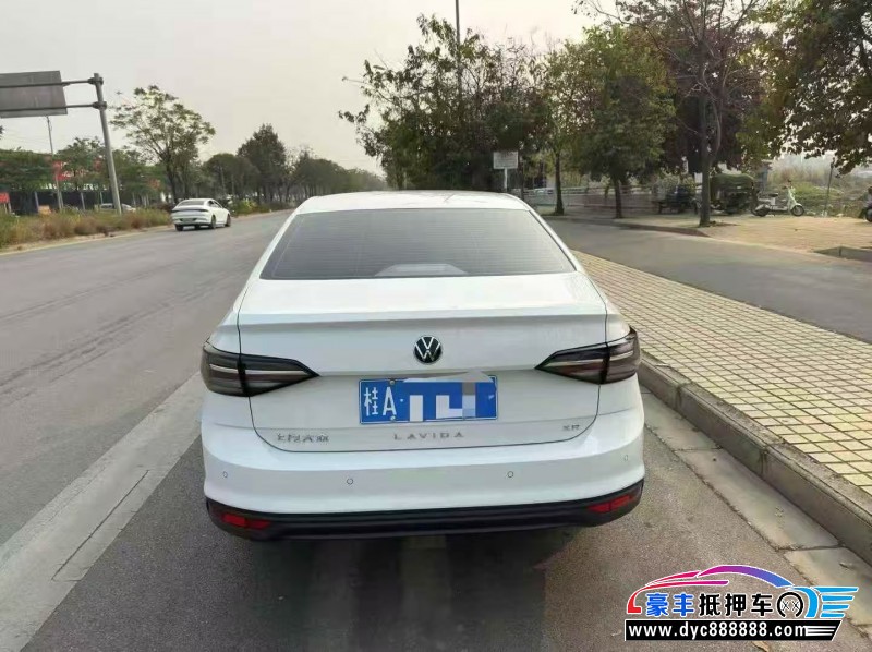 25年大众朗逸轿车抵押车出售