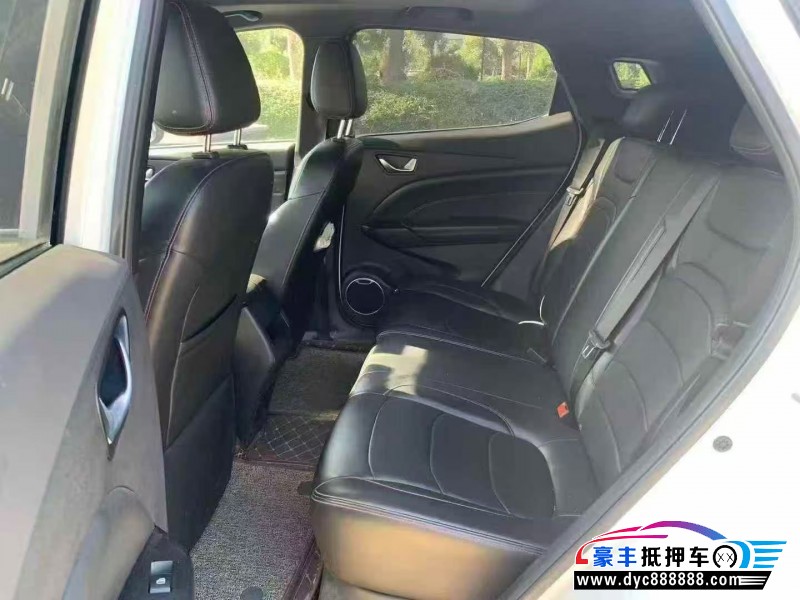 22年东风风光500轿车抵押车出售