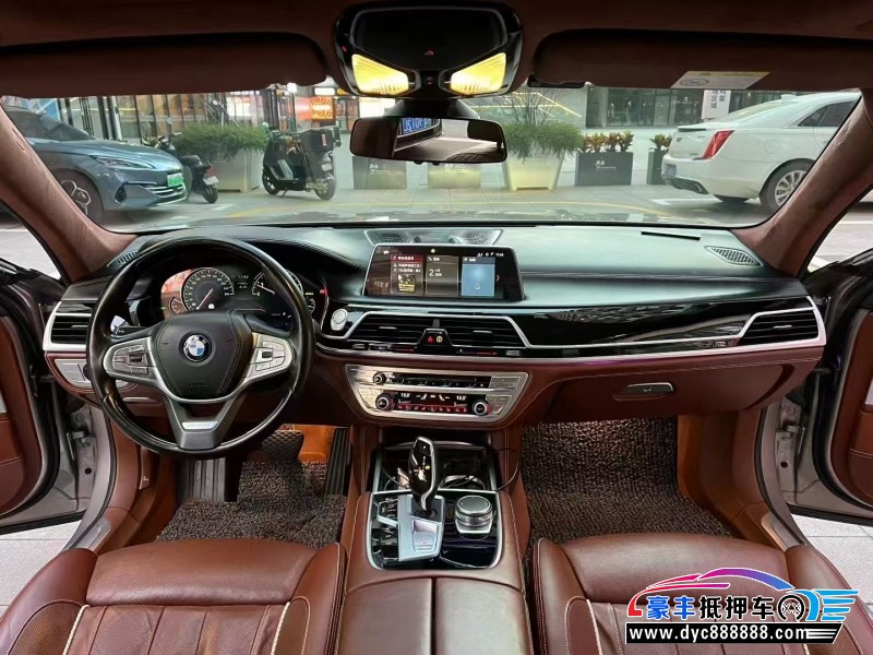 18年宝马7系轿车抵押车出售