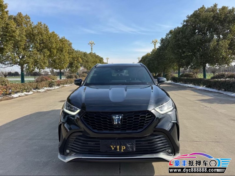 23年丰田皇冠轿车抵押车出售