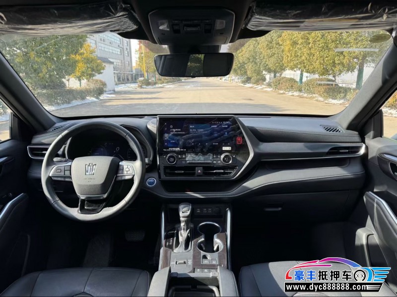 23年丰田皇冠轿车抵押车出售