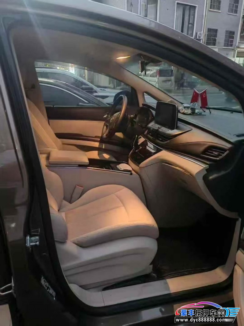 21年别克GL8轿车抵押车出售