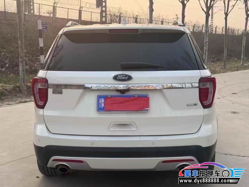 17年福特探险者轿车抵押车出售