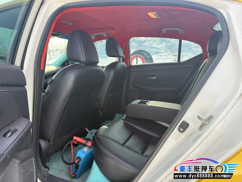 20年日产轩逸轿车抵押车出售