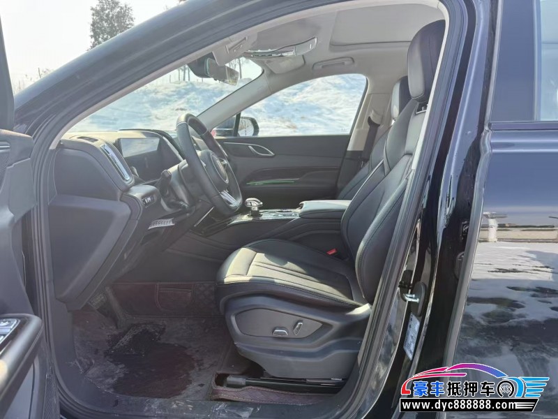 25年红旗HS3轿车抵押车出售