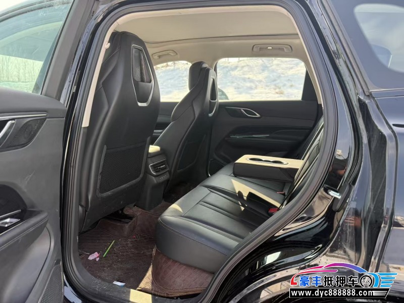 25年红旗HS3轿车抵押车出售