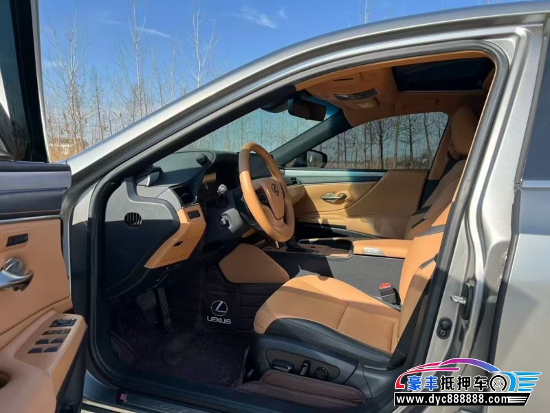 24年雷克萨斯ES轿车抵押车出售