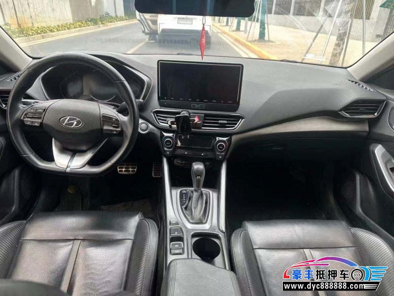 19年现代菲斯塔轿车抵押车出售