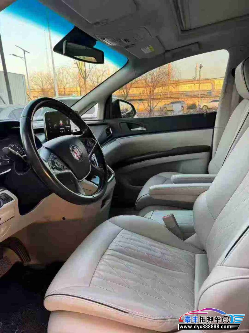 22年别克GL8轿车抵押车出售
