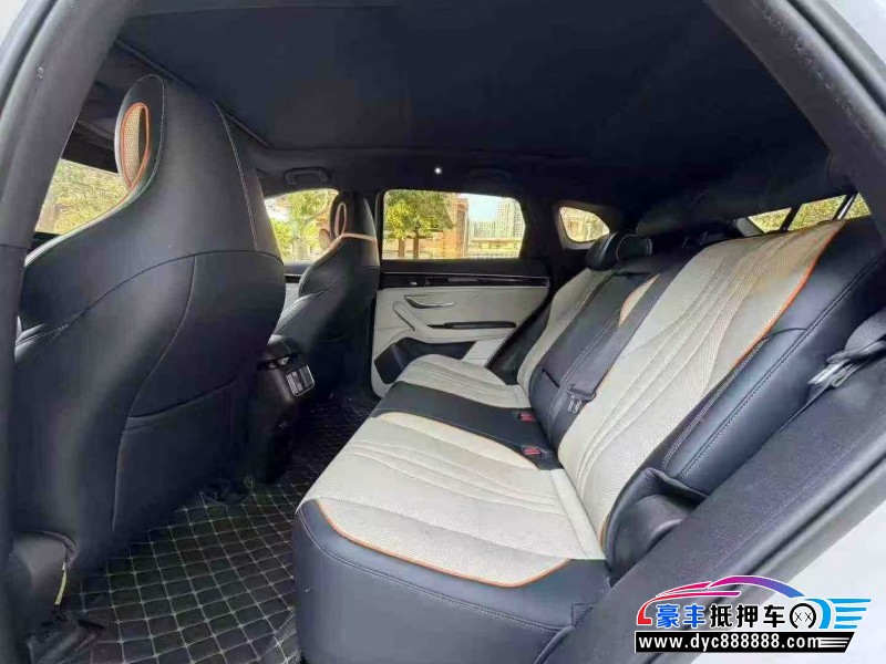 22年比亚迪宋轿车抵押车出售