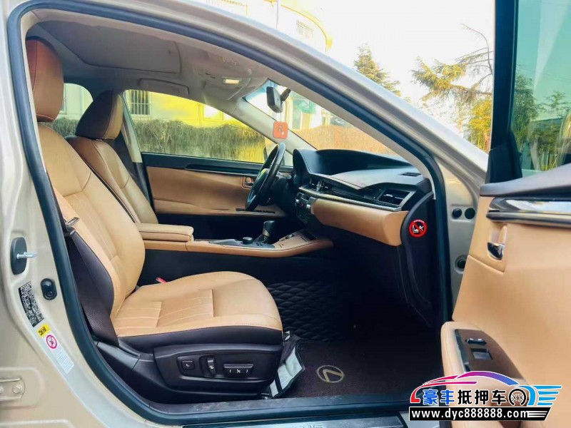 18年雷克萨斯ES轿车抵押车出售