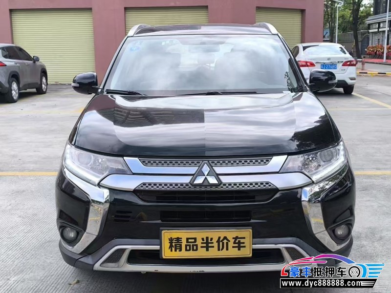 抵押车出售19年三菱欧蓝德轿车