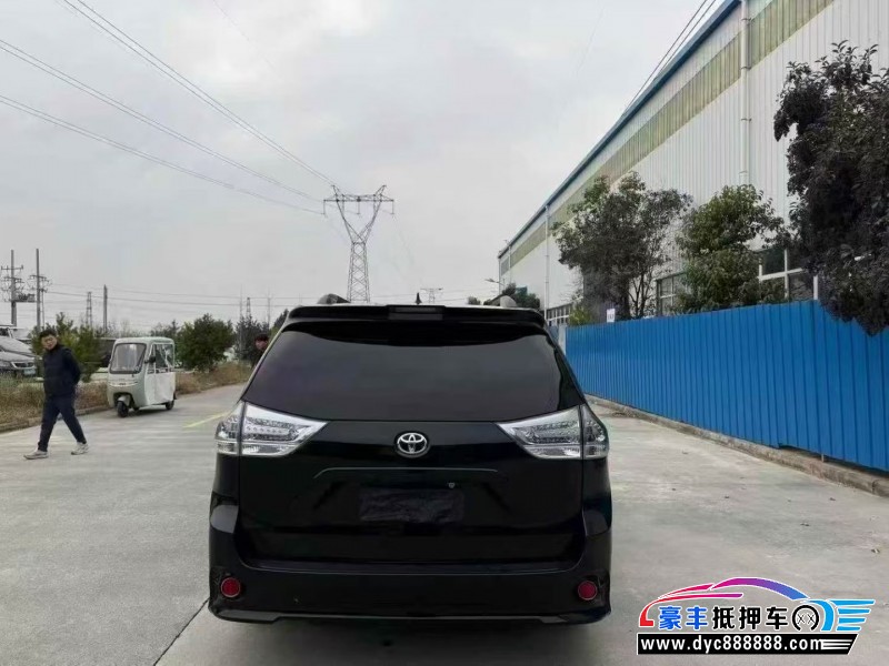 19年丰田塞纳轿车抵押车出售