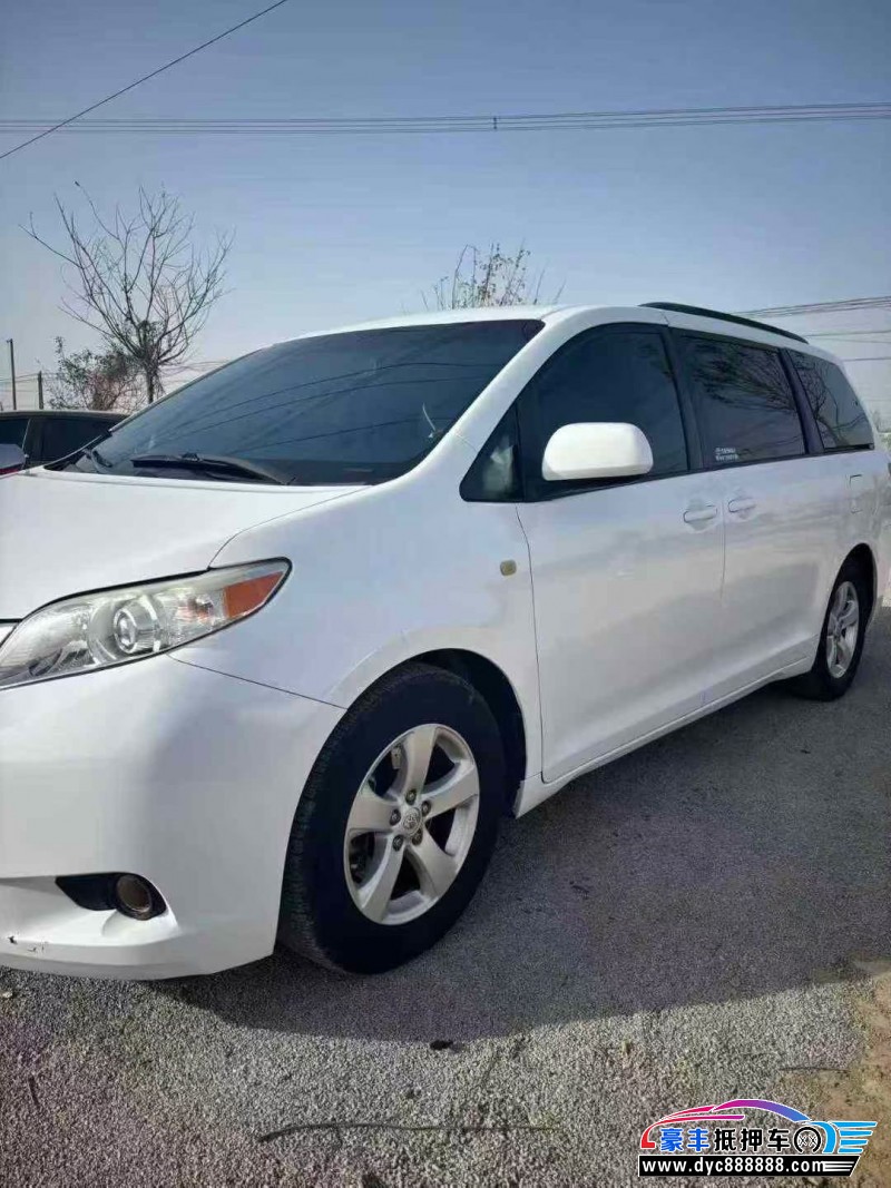 14年丰田塞纳轿车抵押车出售