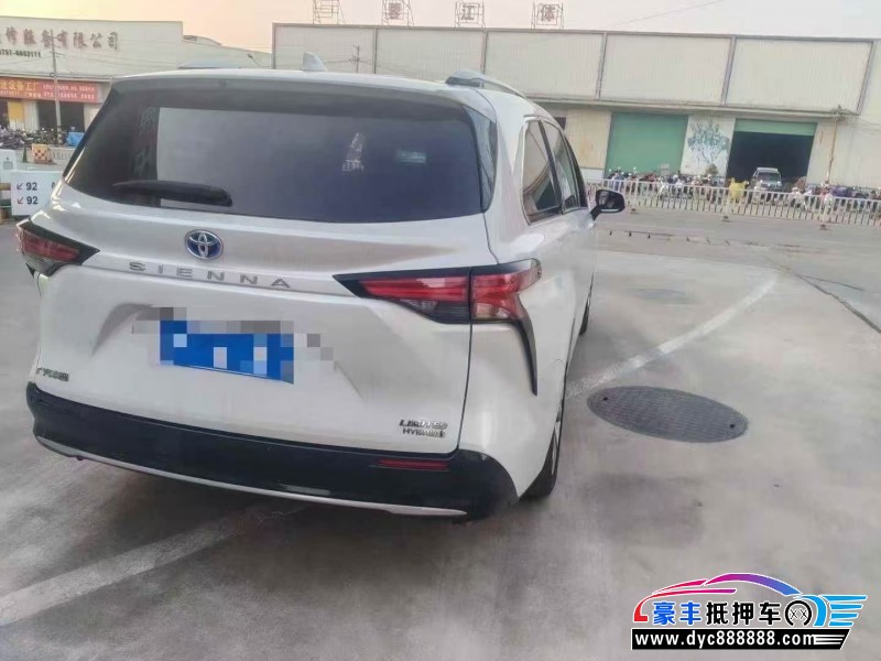 23年丰田塞纳轿车抵押车出售