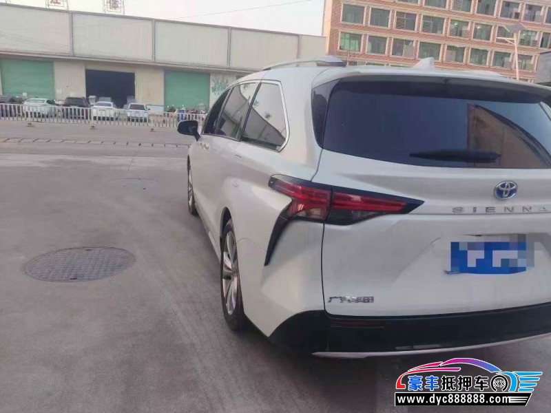 23年丰田塞纳轿车抵押车出售