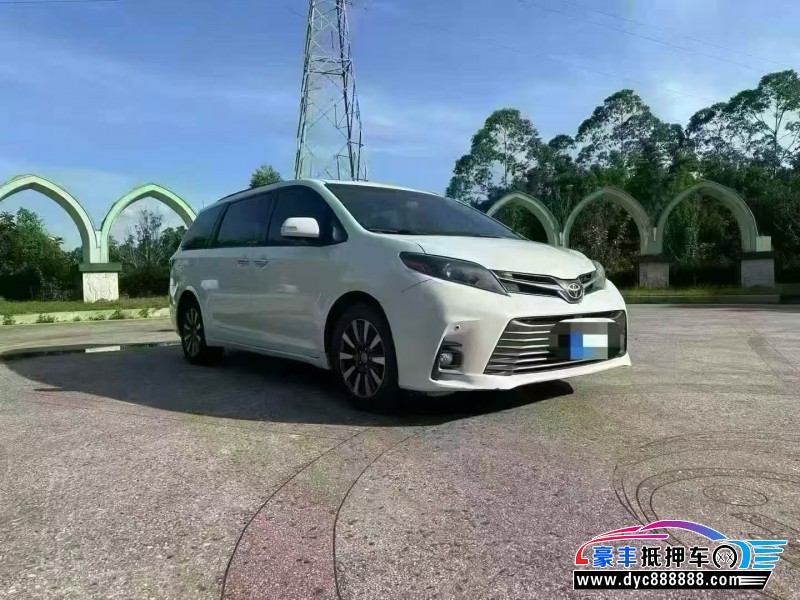 17年丰田塞纳轿车抵押车出售