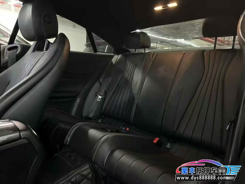 20年奔驰E轿车抵押车出售