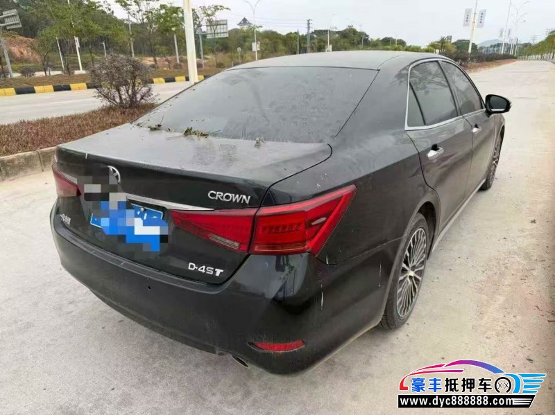 18年丰田皇冠轿车抵押车出售