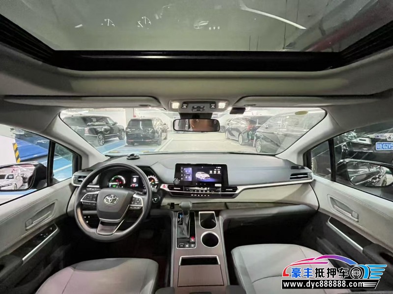 25年丰田格瑞维亚轿车抵押车出售