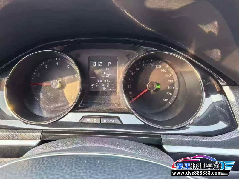 17年大众蔚领轿车抵押车出售