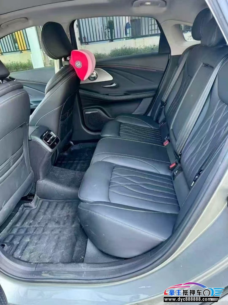 25年奇瑞艾瑞泽轿车抵押车出售