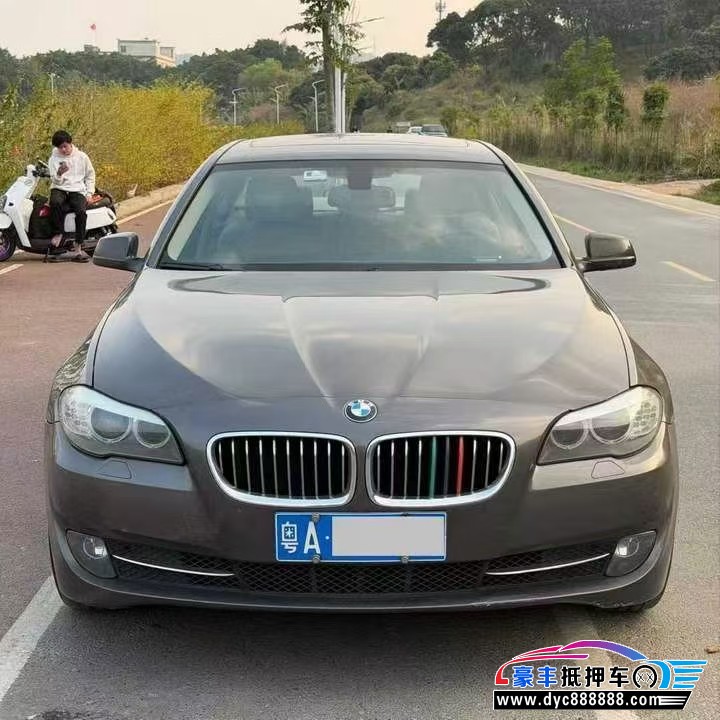 13年宝马5系轿车抵押车出售