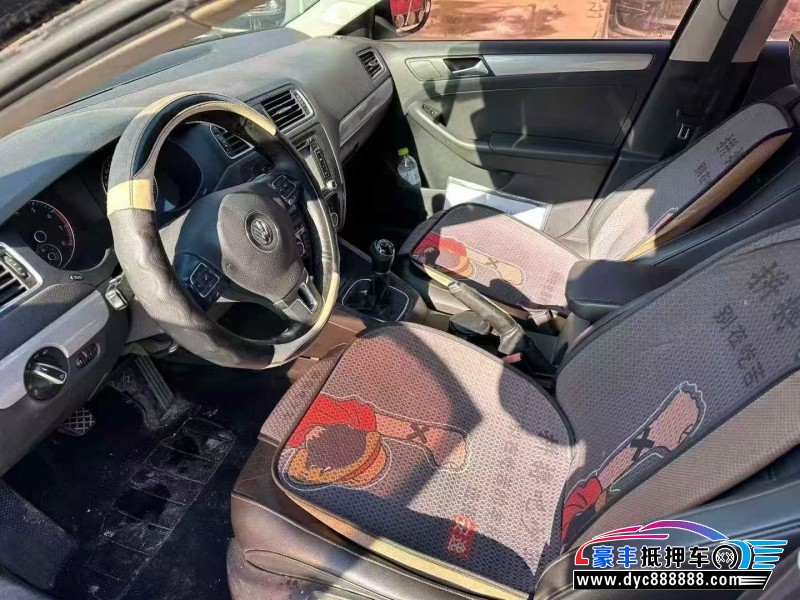 14年大众速腾轿车抵押车出售