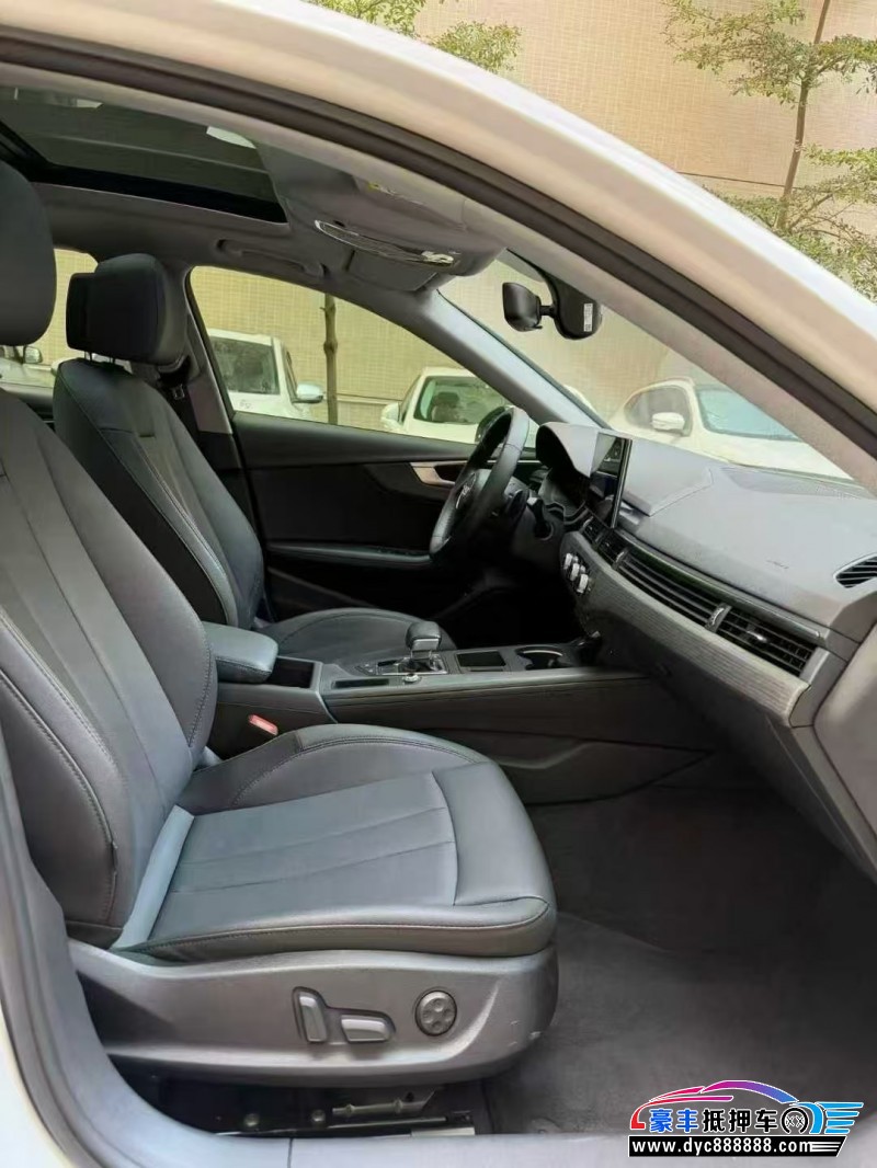 22年奥迪A4L轿车抵押车出售