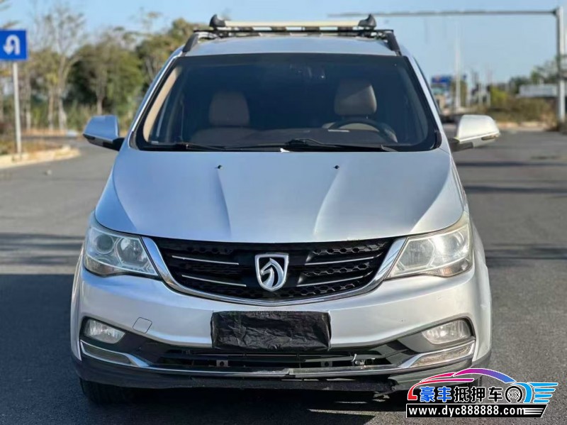 抵押车出售15年宝骏730轿车