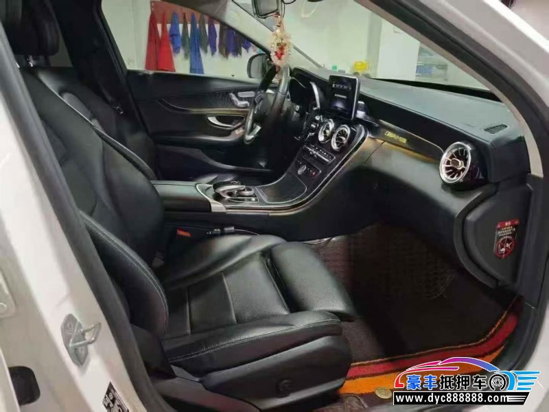 17年奔驰C轿车抵押车出售