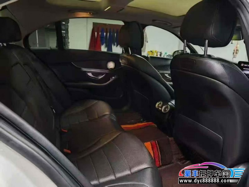 17年奔驰C轿车抵押车出售