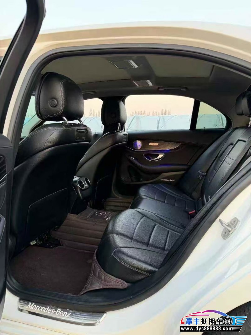 16年奔驰C轿车抵押车出售