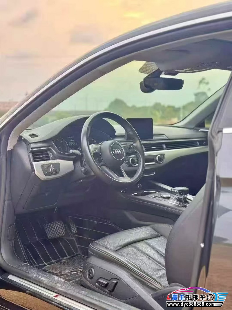 19年奥迪A5轿车抵押车出售