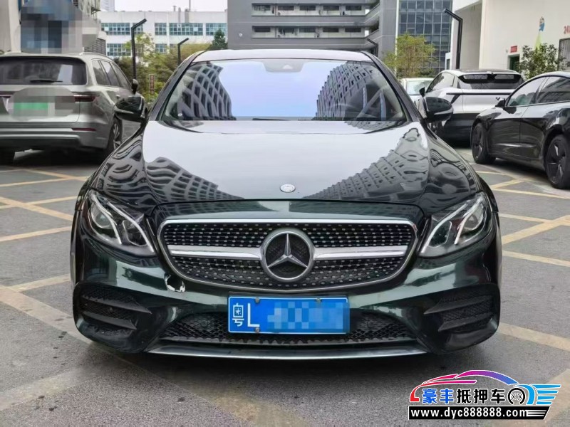 17年奔驰E轿车抵押车出售