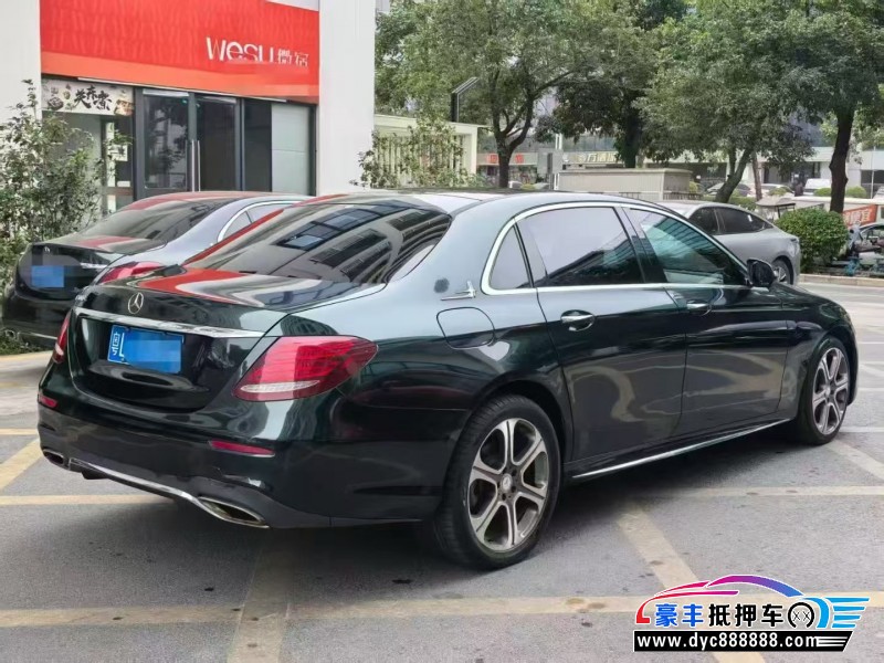 17年奔驰E轿车抵押车出售