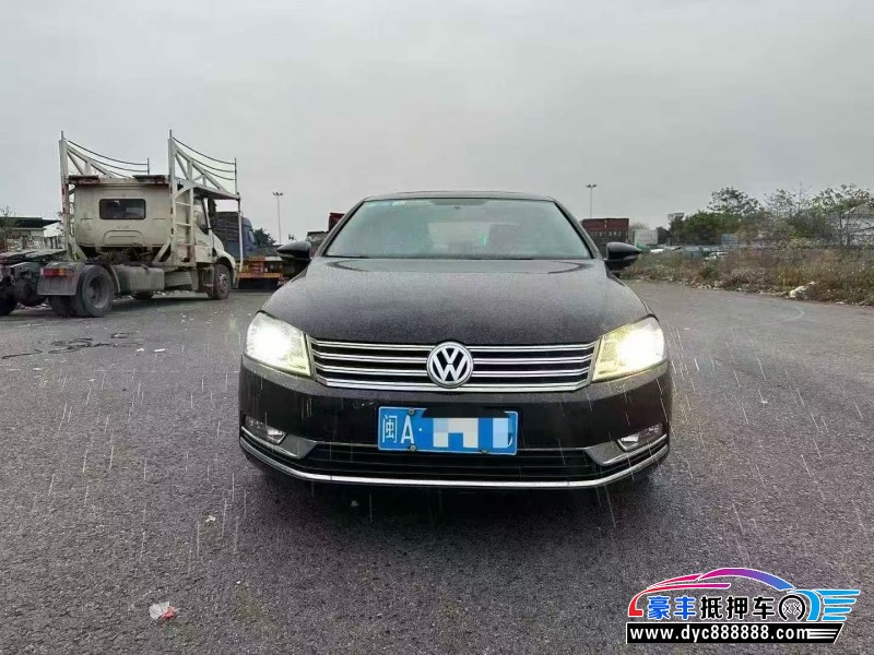 13年大众迈腾轿车抵押车出售