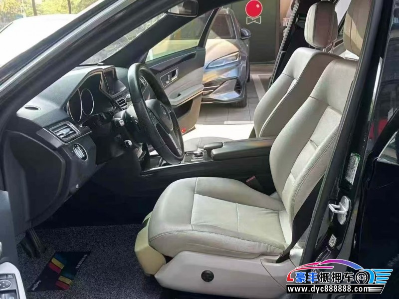 14年奔驰E轿车抵押车出售