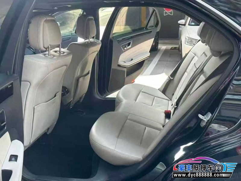 14年奔驰E轿车抵押车出售