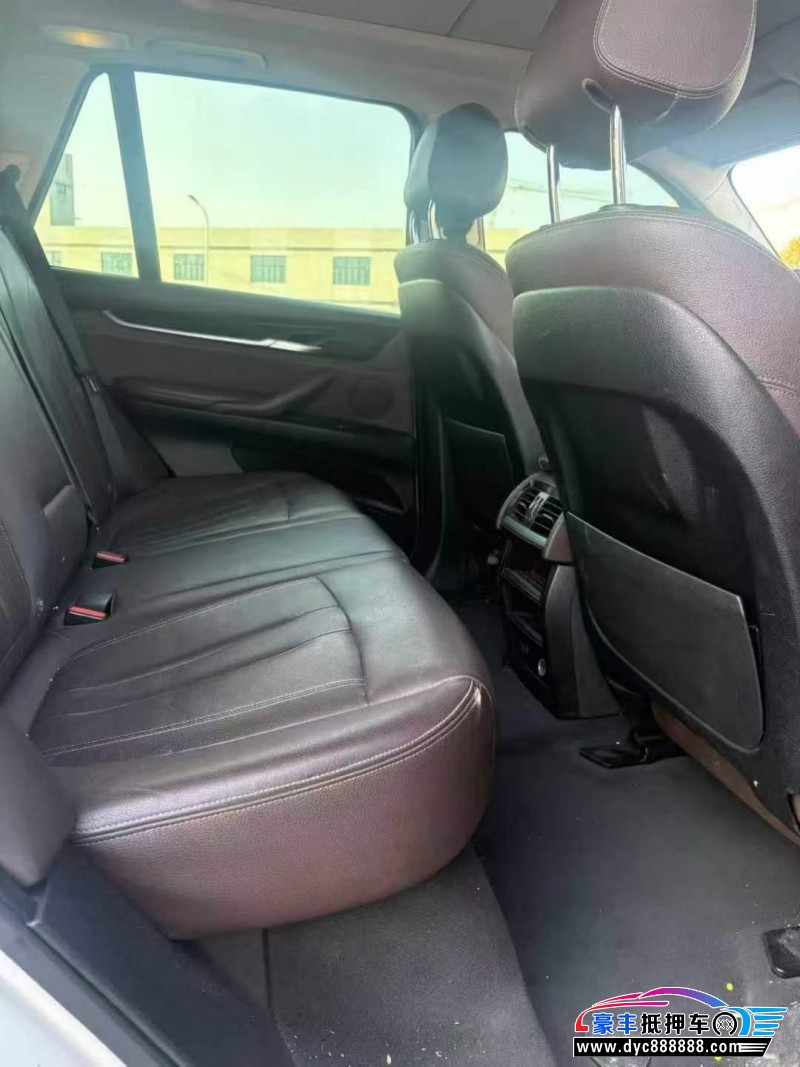 16年宝马X5轿车抵押车出售