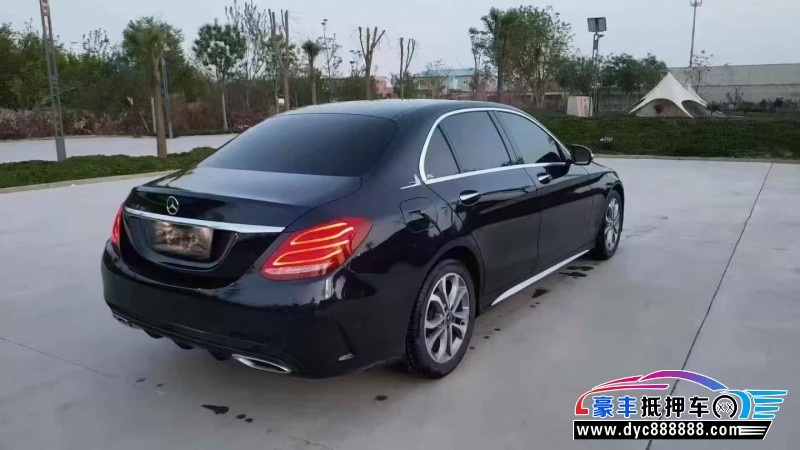 18年奔驰C轿车抵押车出售