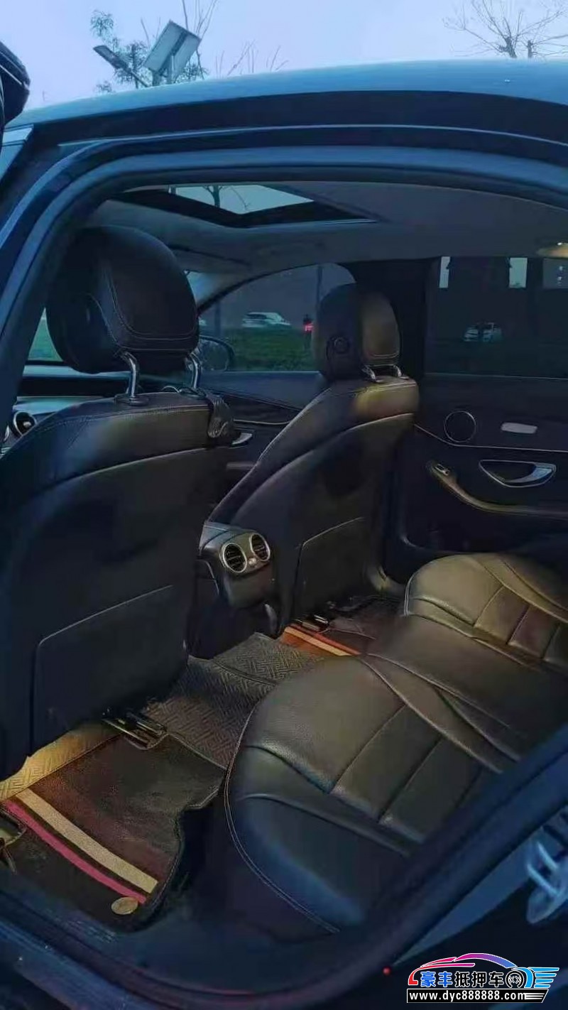 18年奔驰C轿车抵押车出售