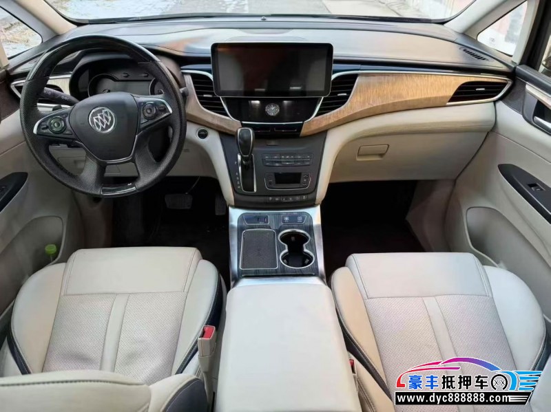 17年别克GL8轿车抵押车出售