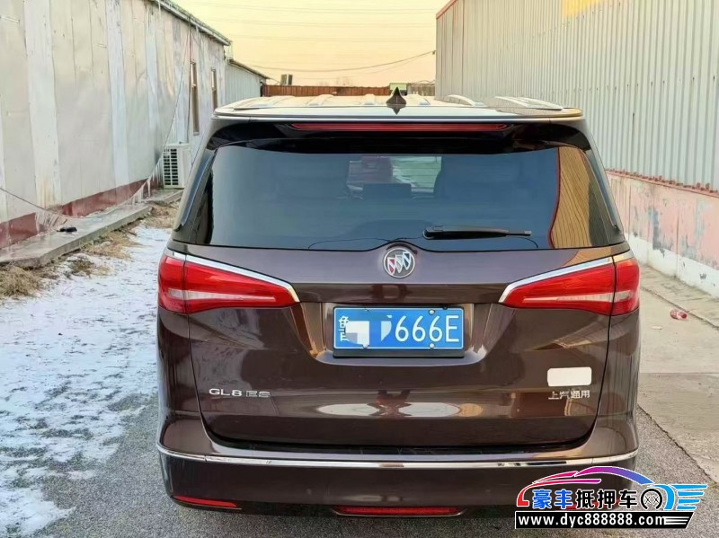 17年别克GL8轿车抵押车出售