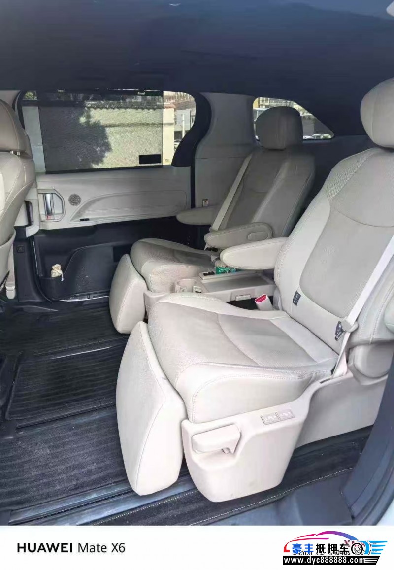 23年丰田格瑞维亚轿车抵押车出售